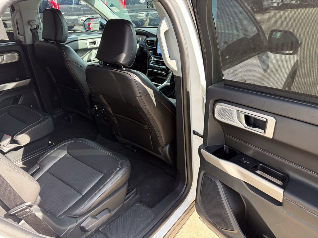 Certified 2023 Ford Explorer Limited w/ Limited Technology Package AWD/4WD image 17