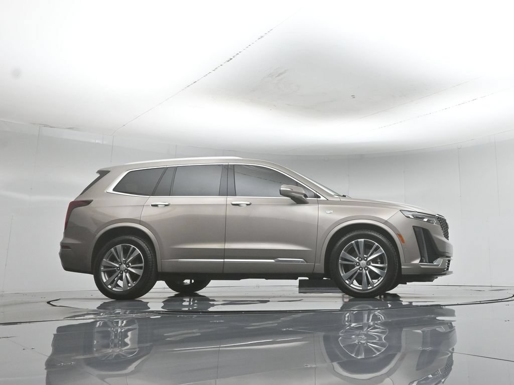 Used 2022 Cadillac XT6 Premium Luxury w/ Technology Package FWD image 57