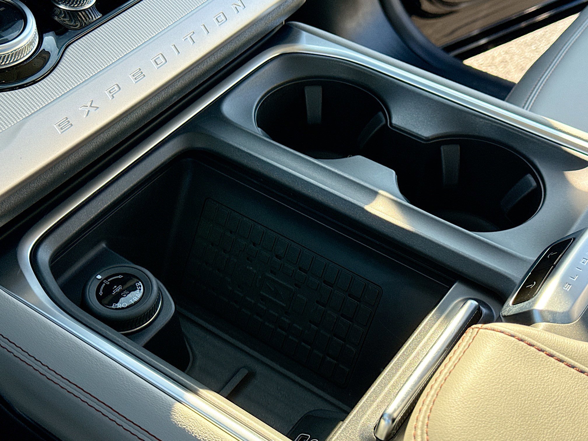 Certified 2025 Ford Expedition Active image 15