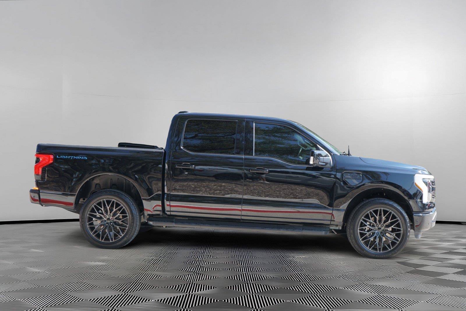 Certified 2023 Ford F150 Lightning Platinum AWD/4WD image 4