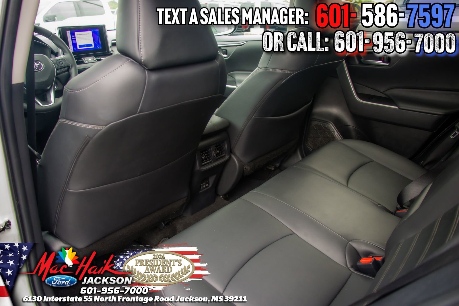 Used 2024 Toyota RAV4 XLE Premium FWD image 10