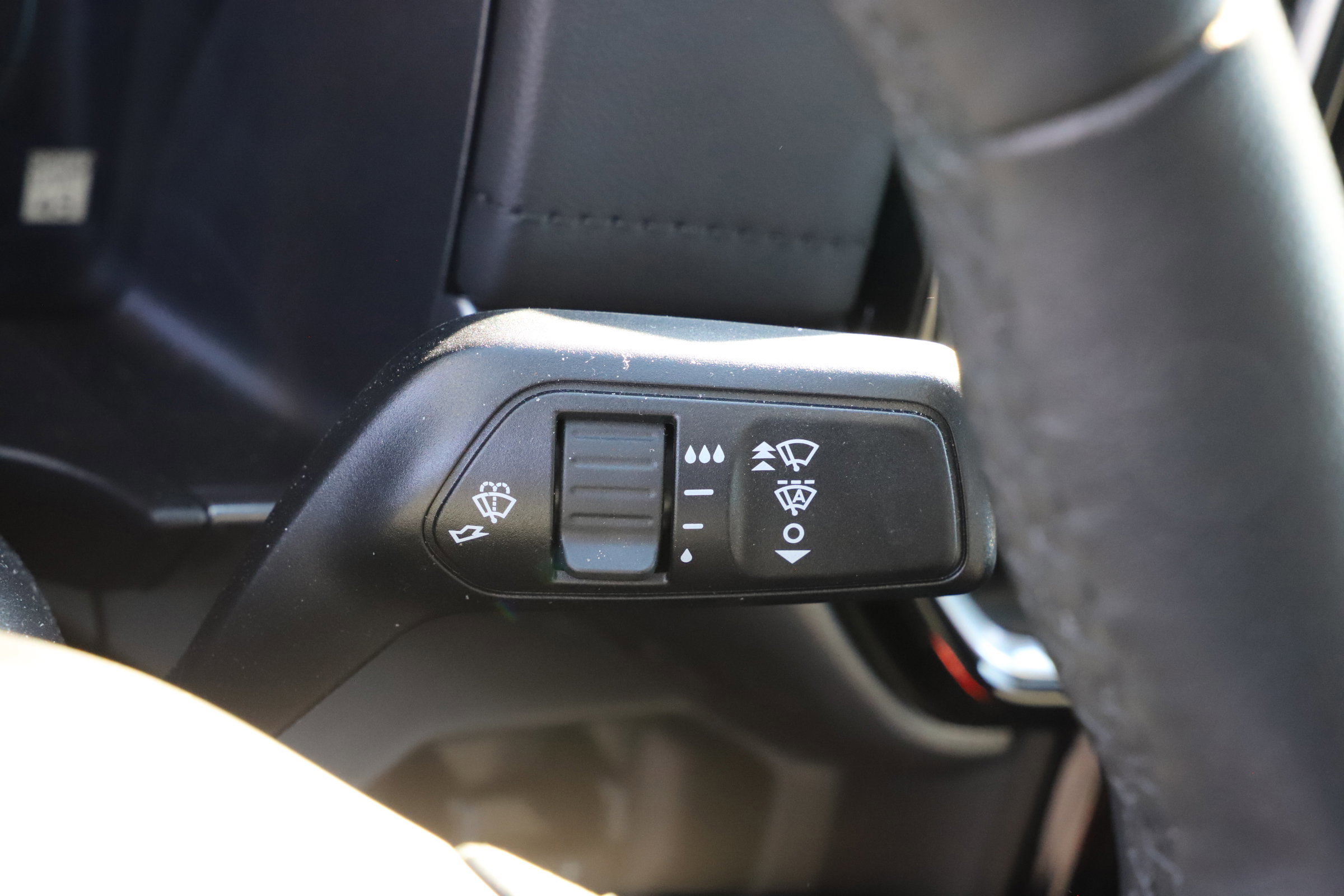 Certified 2025 Ford Ranger Lariat w/ Black Appearance Package image 38