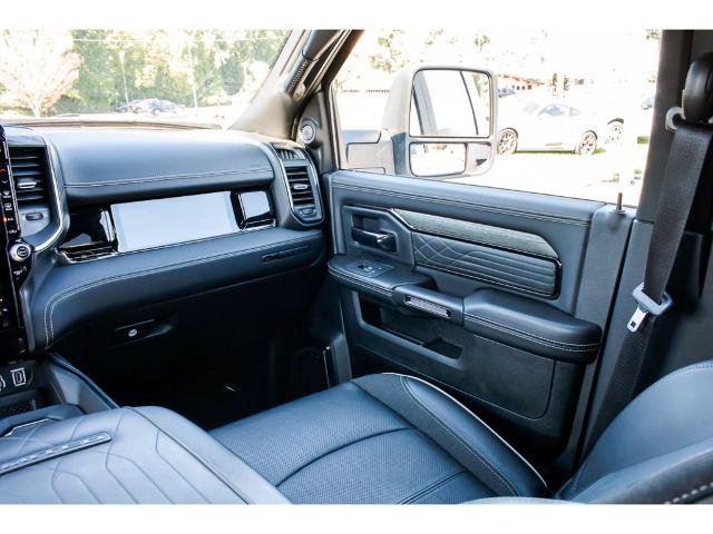 Used 2025 RAM 3500 Limited AWD/4WD image 18