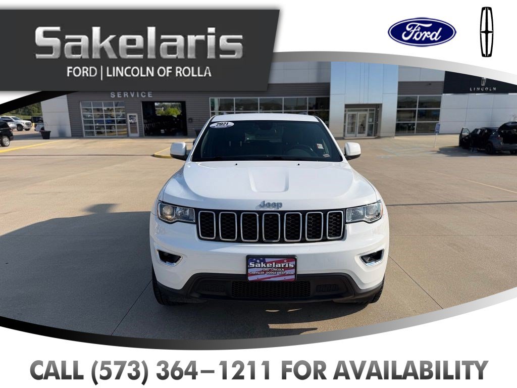 Used 2021 Jeep Grand Cherokee Laredo w/ Security & Convenience Group AWD/4WD image 2