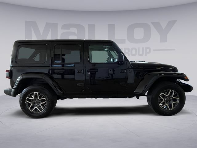 Used 2025 Jeep Wrangler Unlimited Sahara AWD/4WD image 6