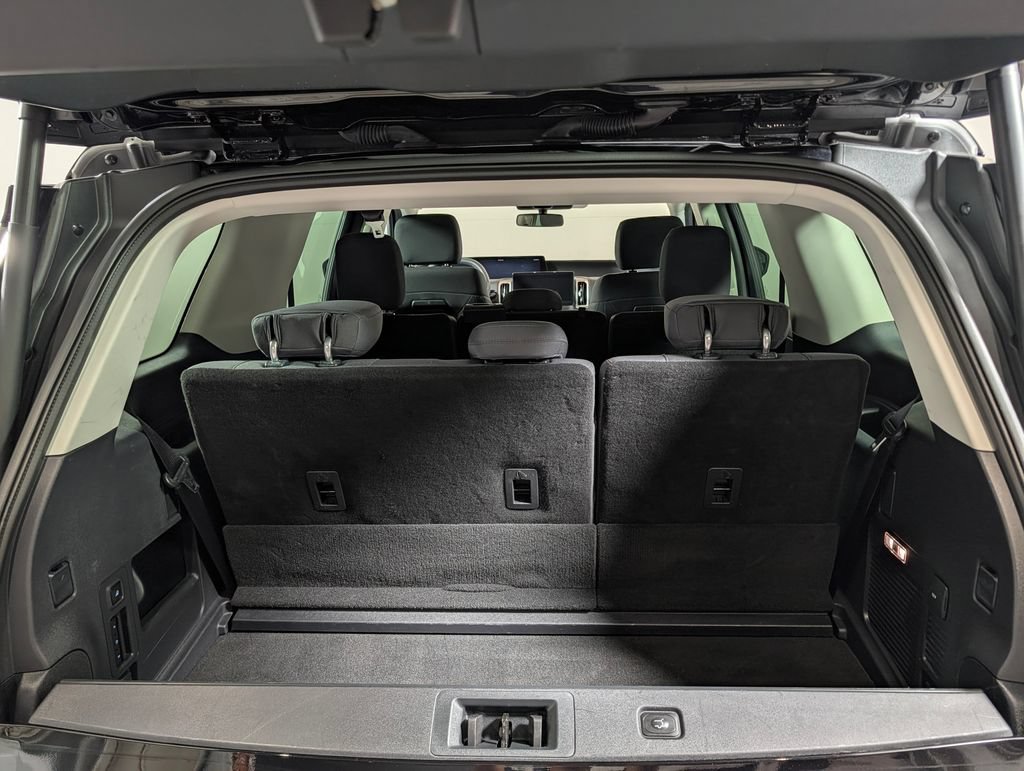 Certified 2025 Ford Expedition Active RWD image 6