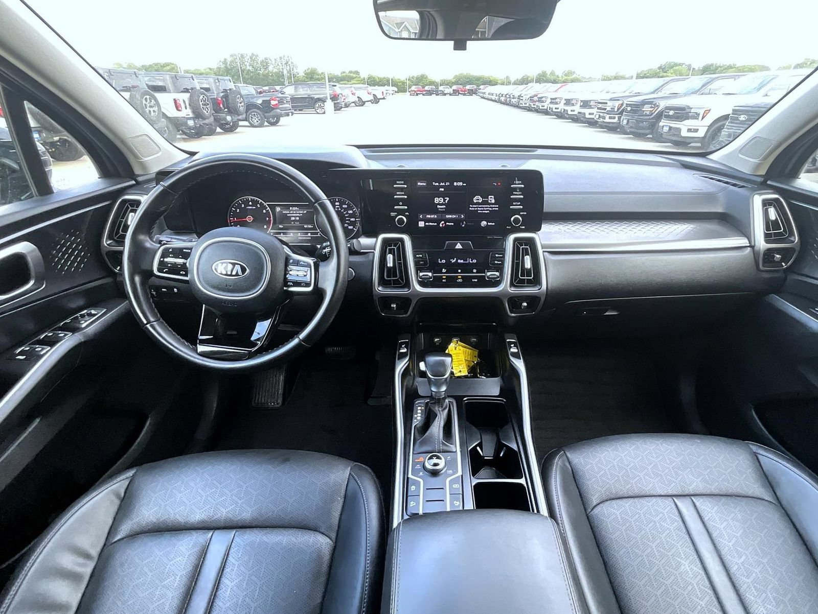 Used 2021 Kia Sorento S w/ Panoramic Sunroof Package AWD/4WD image 13