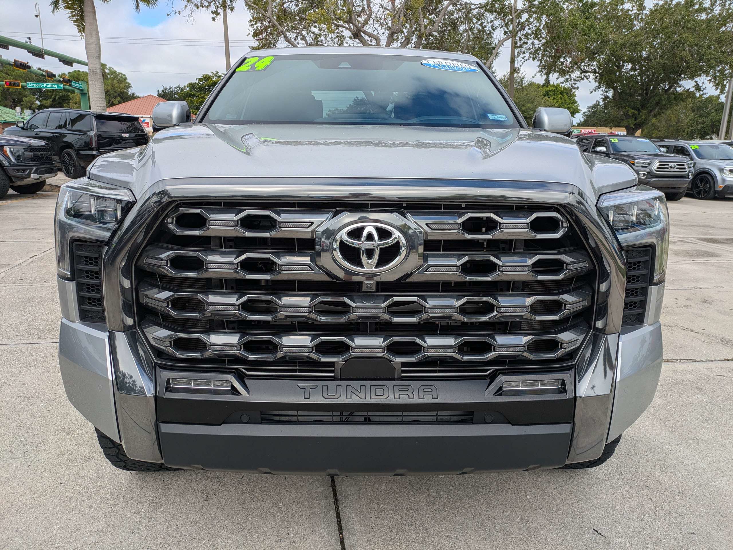 Used 2024 Toyota Tundra Platinum AWD/4WD image 8