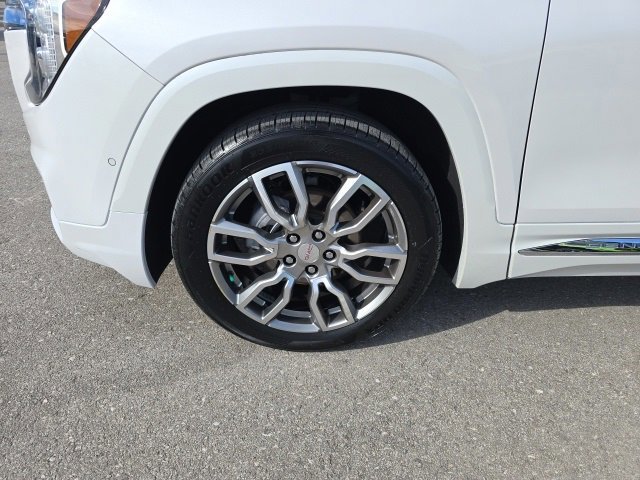 Used 2022 GMC Terrain Denali w/ Denali Premium Package image 9