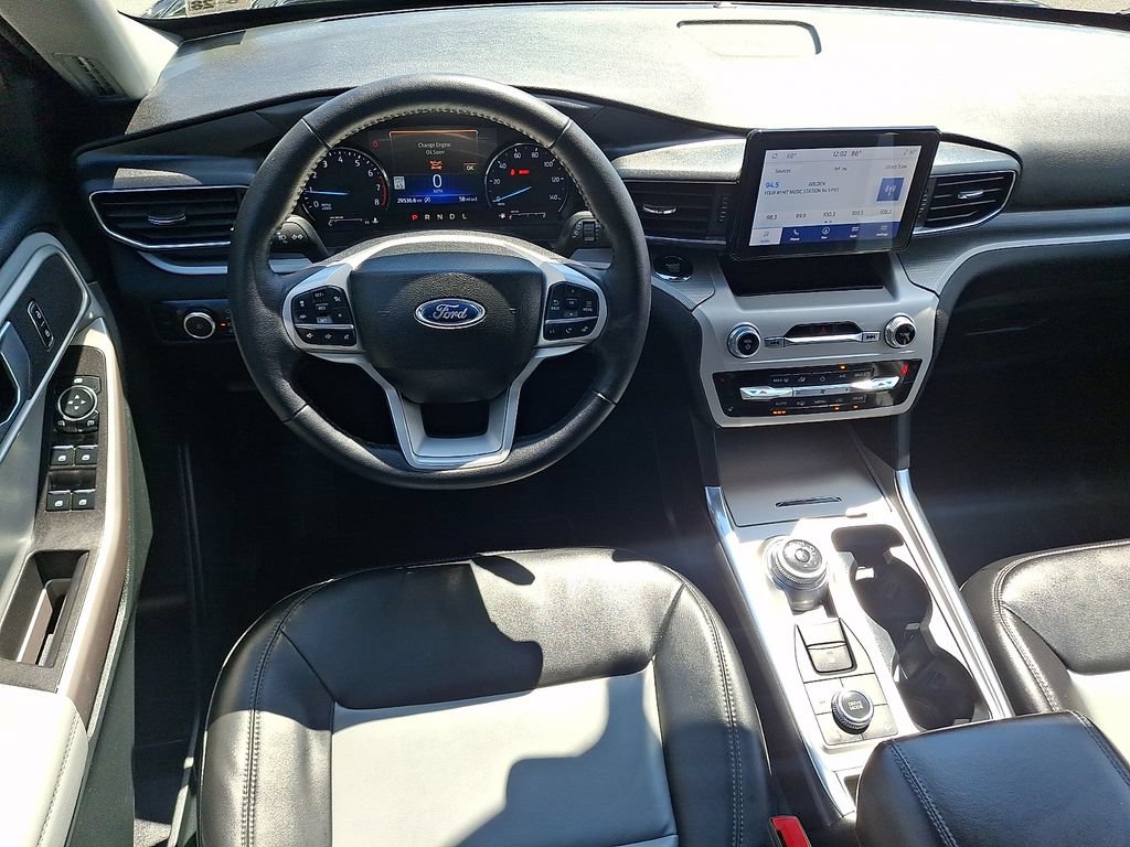 Certified 2023 Ford Explorer XLT w/ Equipment Group 202A AWD/4WD image 2