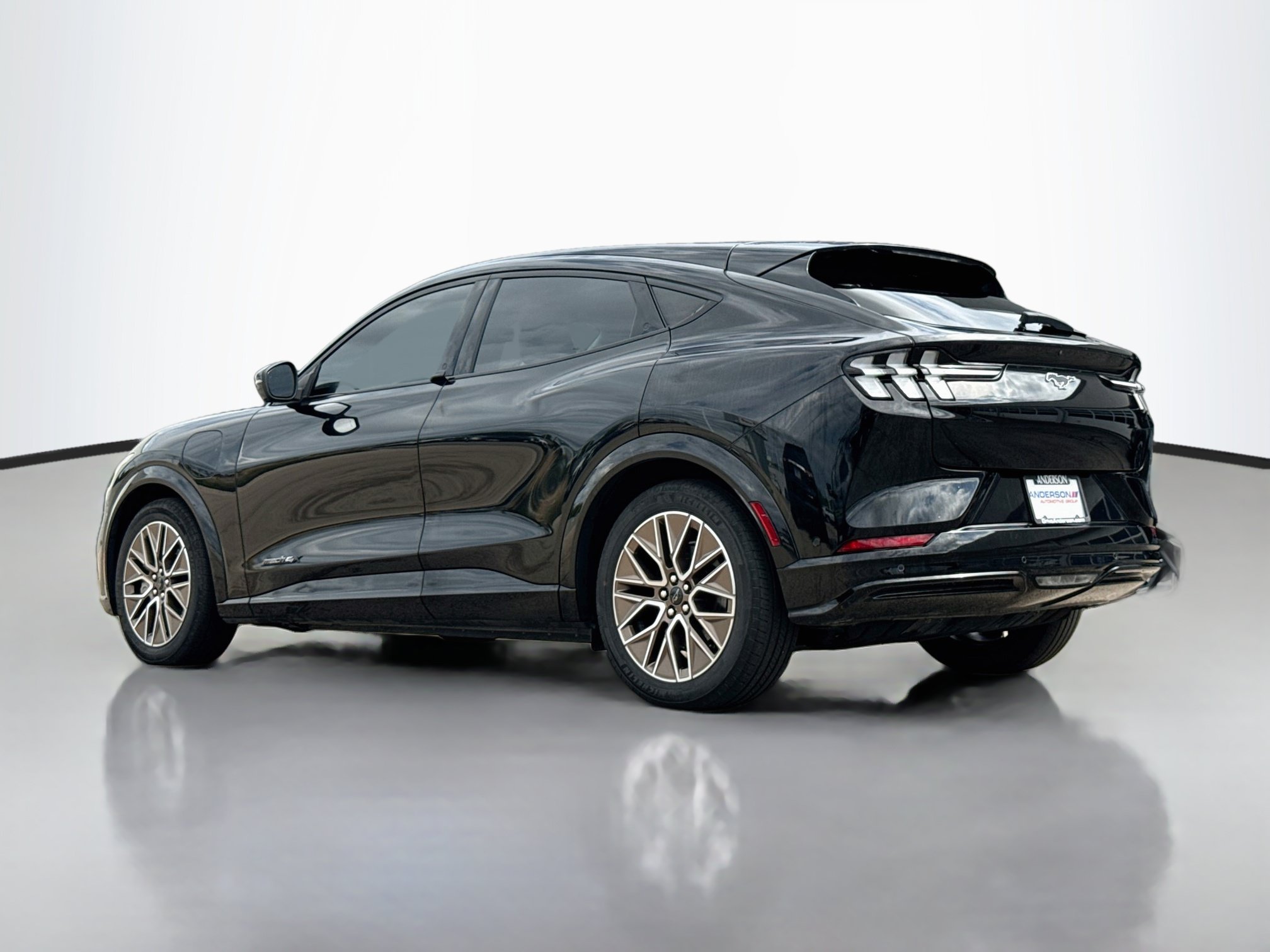 Certified 2024 Ford Mustang Mach-E Premium AWD/4WD image 5