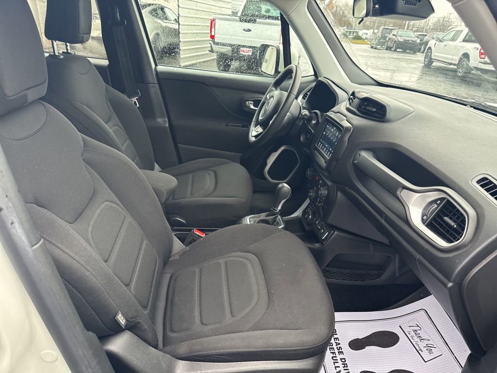 Used 2021 Jeep Renegade Latitude image 29