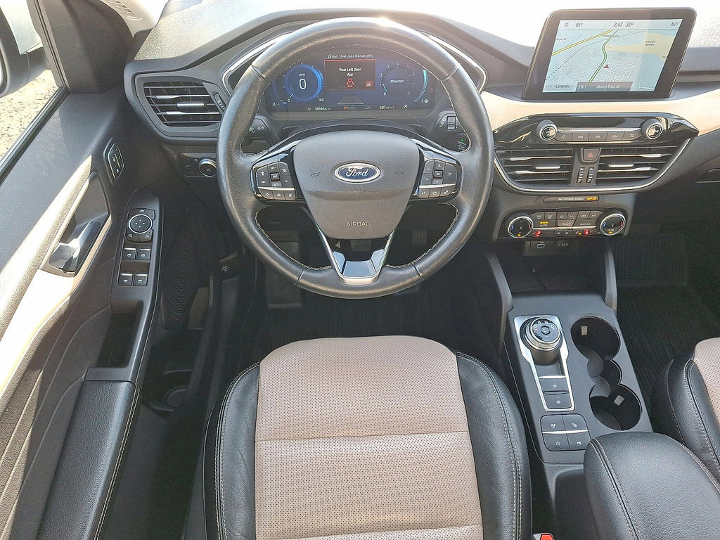 Certified 2022 Ford Escape Titanium w/ Titanium Elite Package image 26
