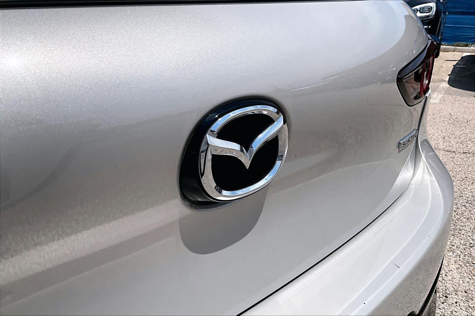 Used 2024 MAZDA MAZDA3 s FWD image 9