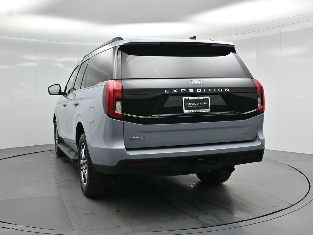Certified 2025 Ford Expedition Active AWD/4WD image 28
