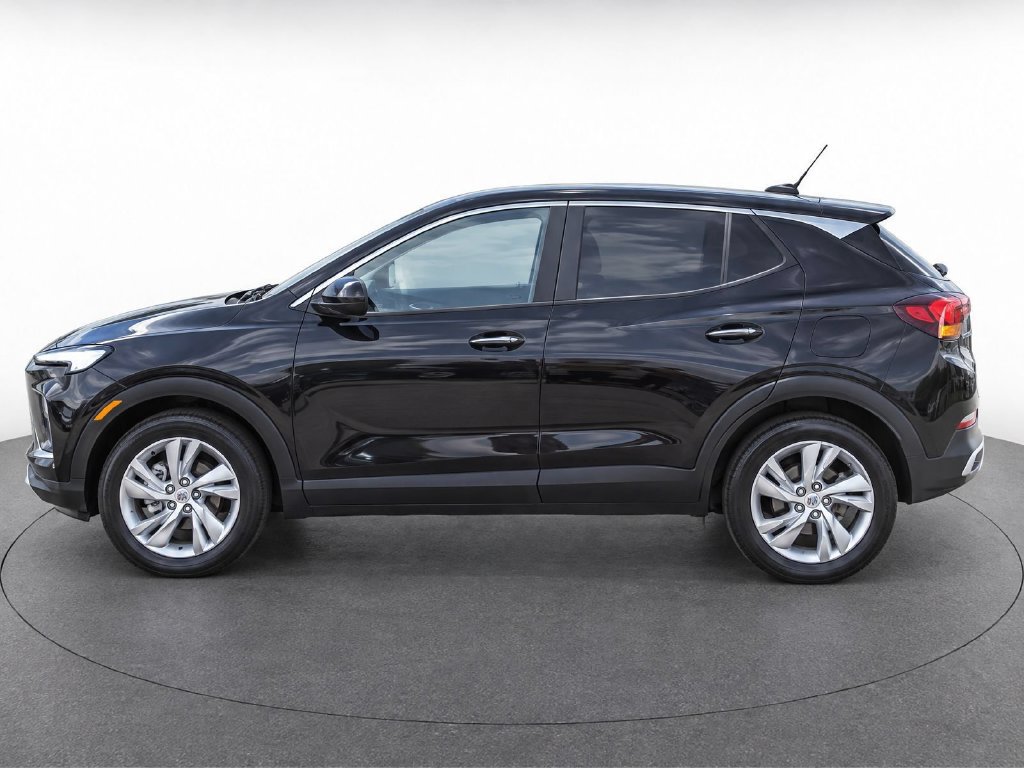 Used 2024 Buick Encore GX Preferred w/ Comfort Package FWD image 4