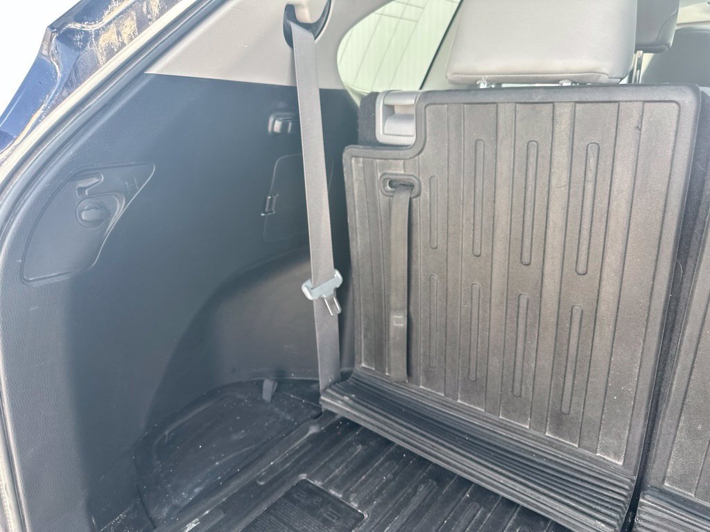 Used 2023 Toyota Highlander XLE AWD/4WD image 25