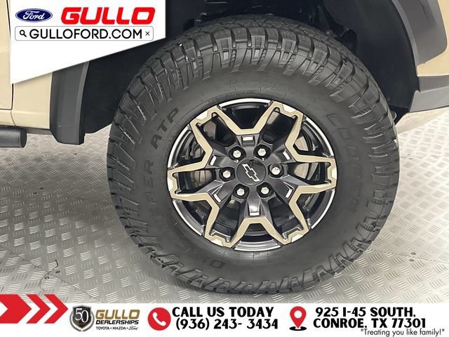 Used 2024 Chevrolet Colorado ZR2 w/ ZR2 Convenience Package III AWD/4WD image 32
