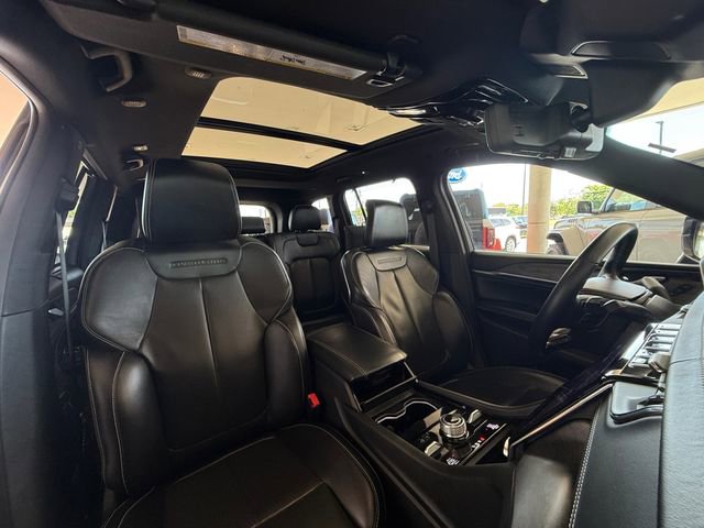 Used 2023 Jeep Grand Cherokee Overland w/ Advanced Protech Group III AWD/4WD image 25