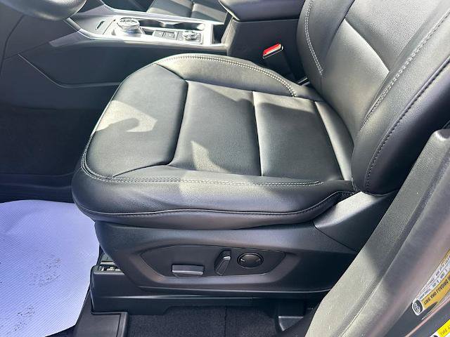 Certified 2023 Ford Explorer XLT w/ Equipment Group 202A AWD/4WD image 14