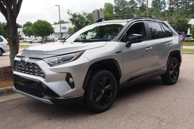 Used 2019 Toyota RAV4 XSE w/ XSE Weather Package AWD/4WD image 3