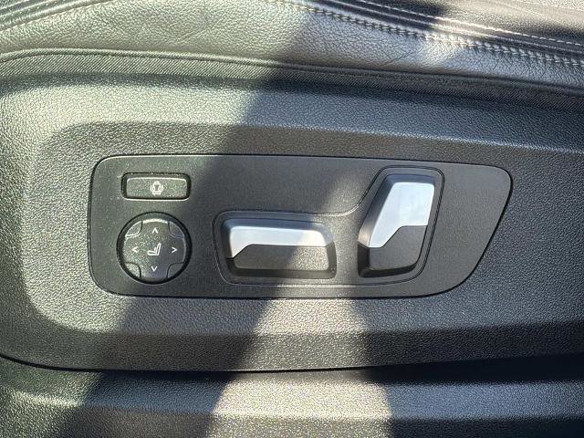 Used 2021 BMW X6 xDrive40i w/ M Sport Package AWD/4WD image 20