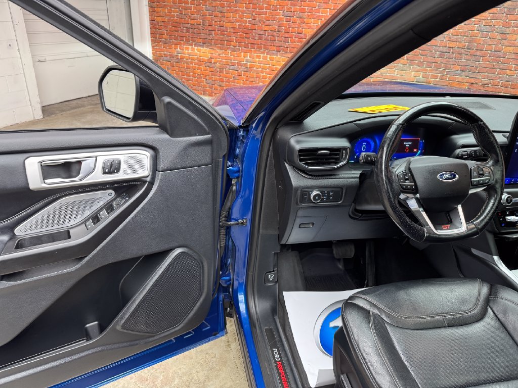 Certified 2020 Ford Explorer ST w/ ST Street Pack AWD/4WD image 9