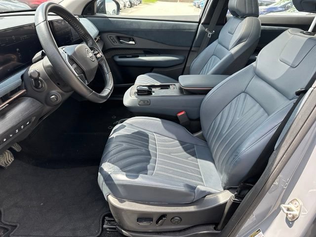 Used 2023 Nissan Ariya AWD/4WD image 12