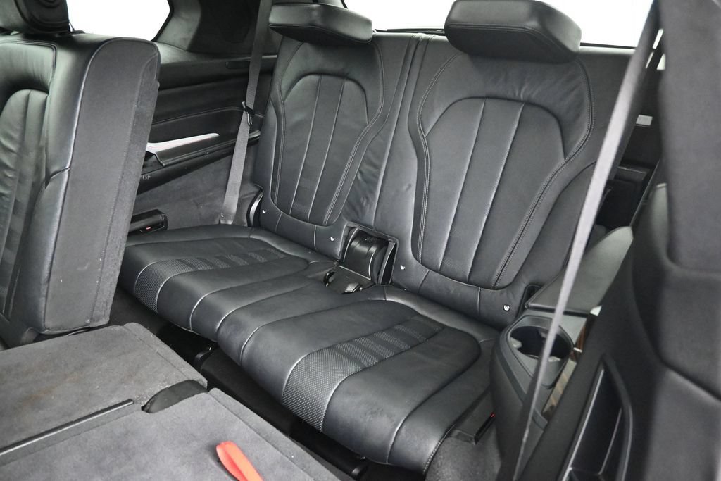 Used 2020 BMW X7 xDrive40i w/ M Sport Package AWD/4WD image 14