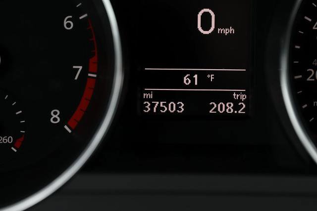 Used 2017 Volkswagen Jetta SE image 35