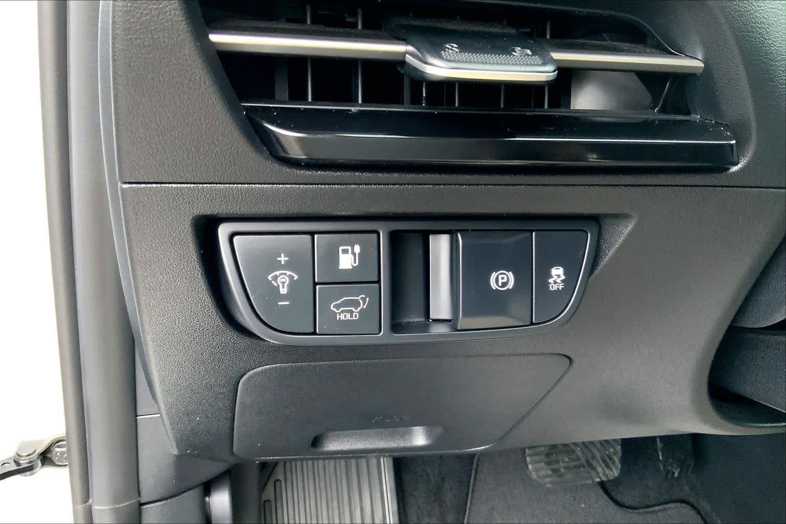 Used 2022 Kia EV6 Wind RWD image 31