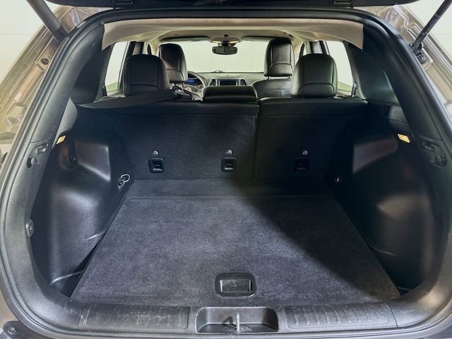 Used 2021 Jeep Cherokee Latitude Lux w/ Comfort/Convenience Group image 12