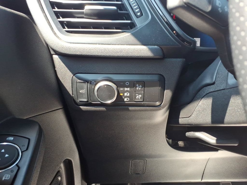 Certified 2024 Ford Escape ST-Line w/ Tech Pack #1 FWD image 16