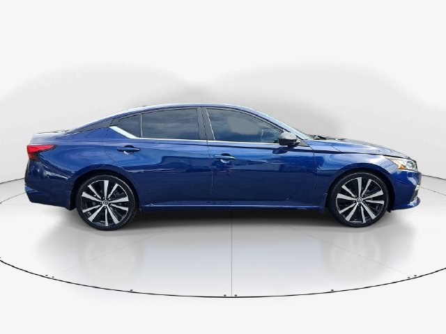 Used 2021 Nissan Altima 2.5 SR FWD image 2