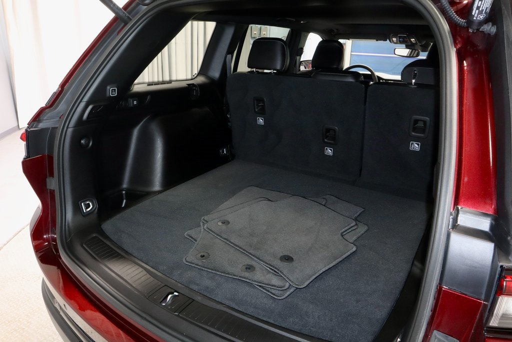 Used 2024 Jeep Grand Cherokee Altitude image 18