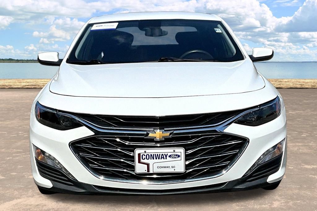 Used 2024 Chevrolet Malibu LT FWD image 2