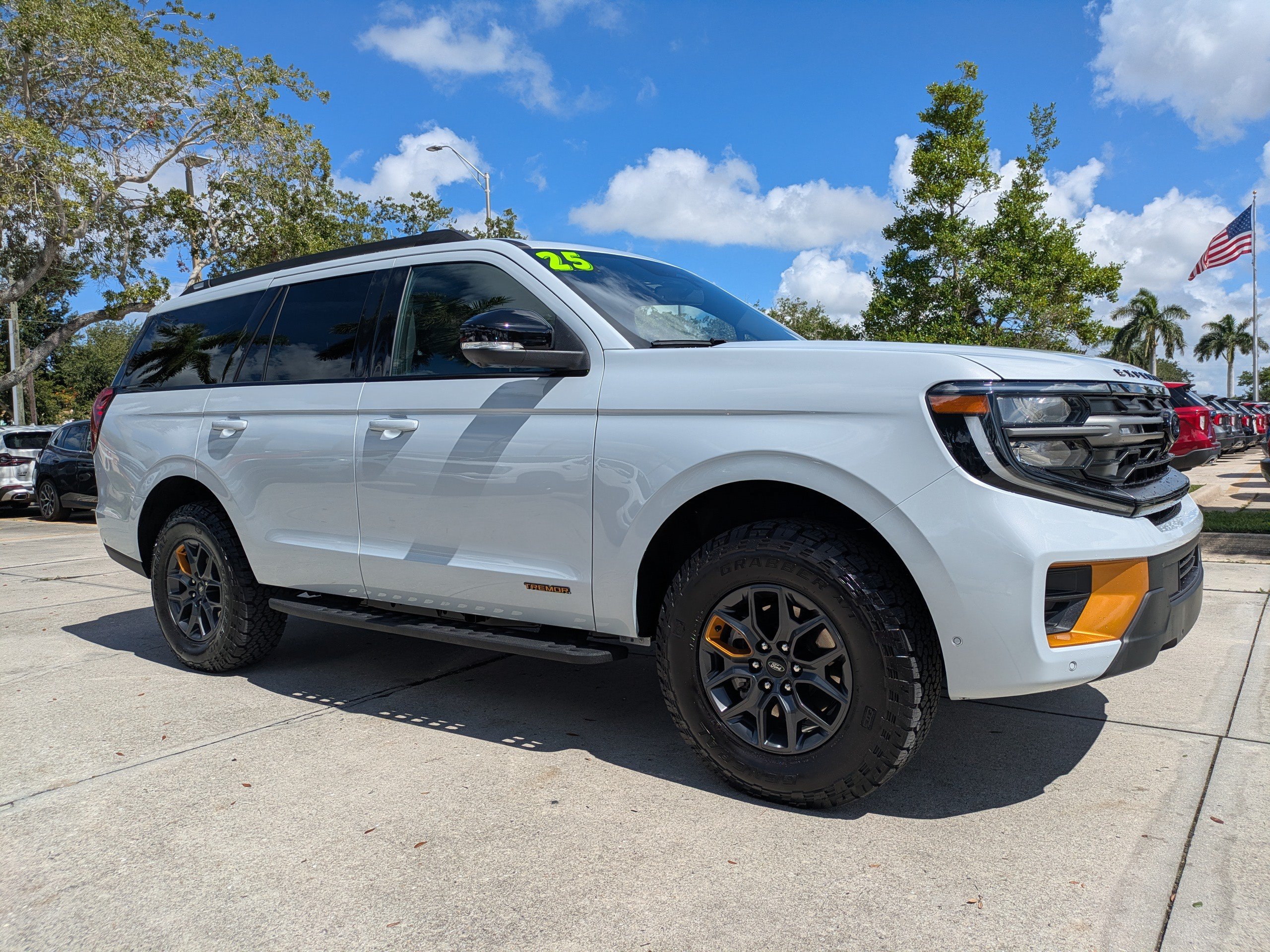 Certified 2025 Ford Expedition Tremor AWD/4WD image 2