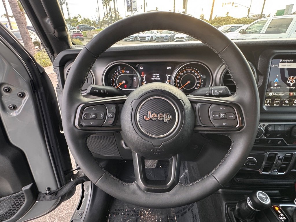 Used 2023 Jeep Gladiator Willys image 21