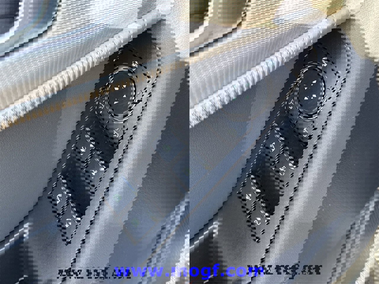 Certified 2025 Ford Explorer Active w/ Active Comfort Package image 21