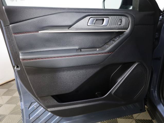 Certified 2025 Ford Explorer ST-Line w/ ST-Line Street Pack AWD/4WD image 31