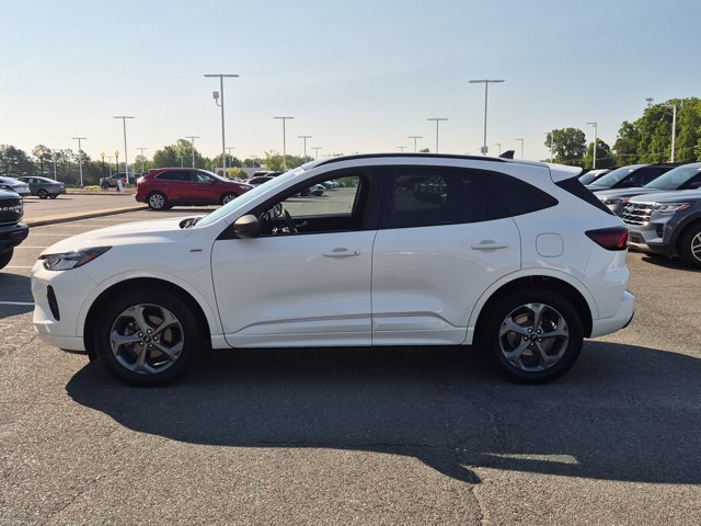 Certified 2023 Ford Escape ST-Line w/ Tech Pack #1 AWD/4WD image 7