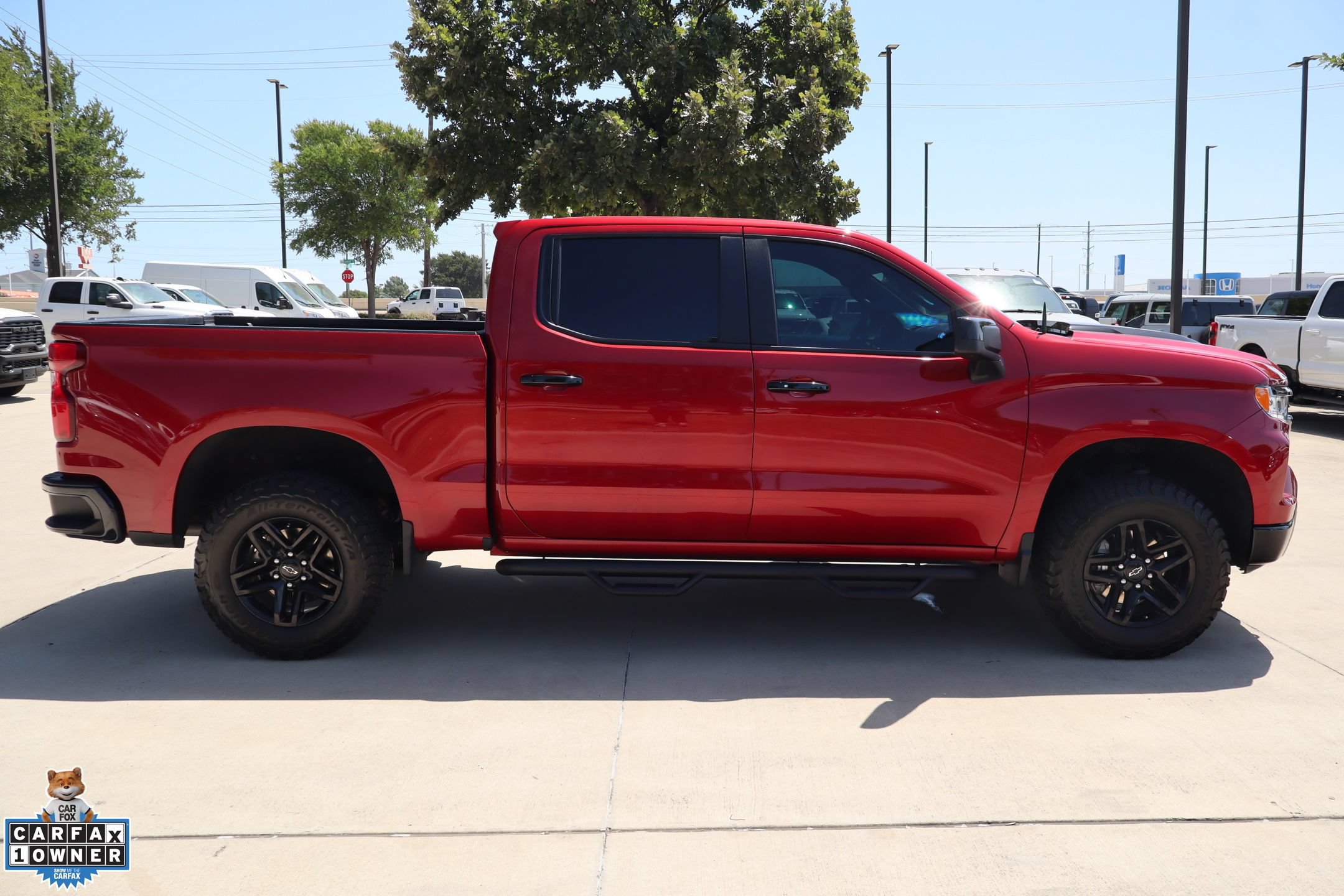 Used 2025 Chevrolet Silverado 1500 LT Trail Boss w/ Convenience Package II AWD/4WD image 2