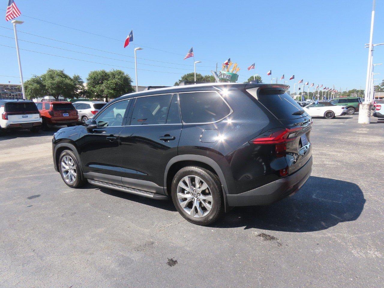 Used 2025 Toyota Grand Highlander AWD image 15