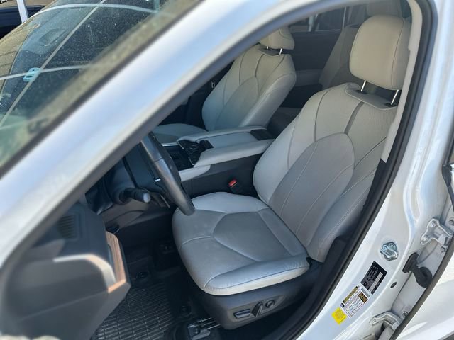 Used 2024 Toyota Grand Highlander AWD image 12