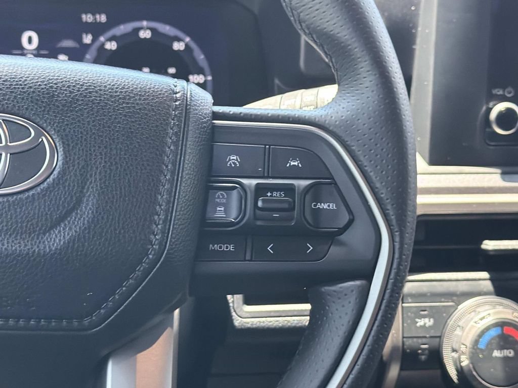 Used 2025 Toyota 4Runner TRD Off-Road AWD/4WD image 13