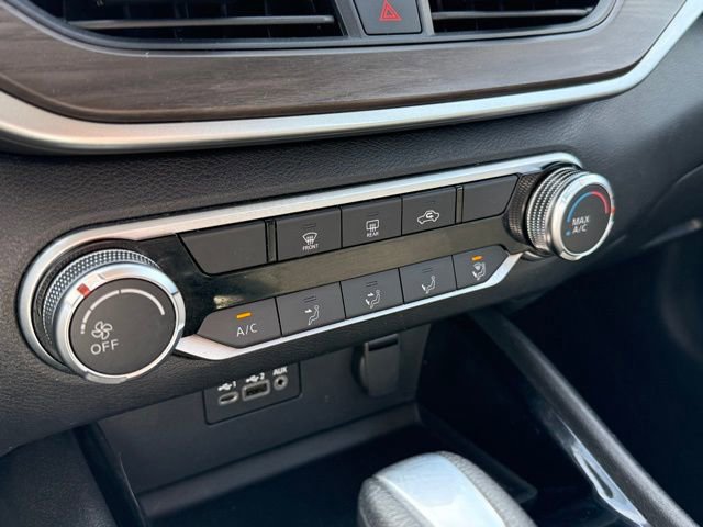 Used 2024 Nissan Altima 2.5 SV image 27