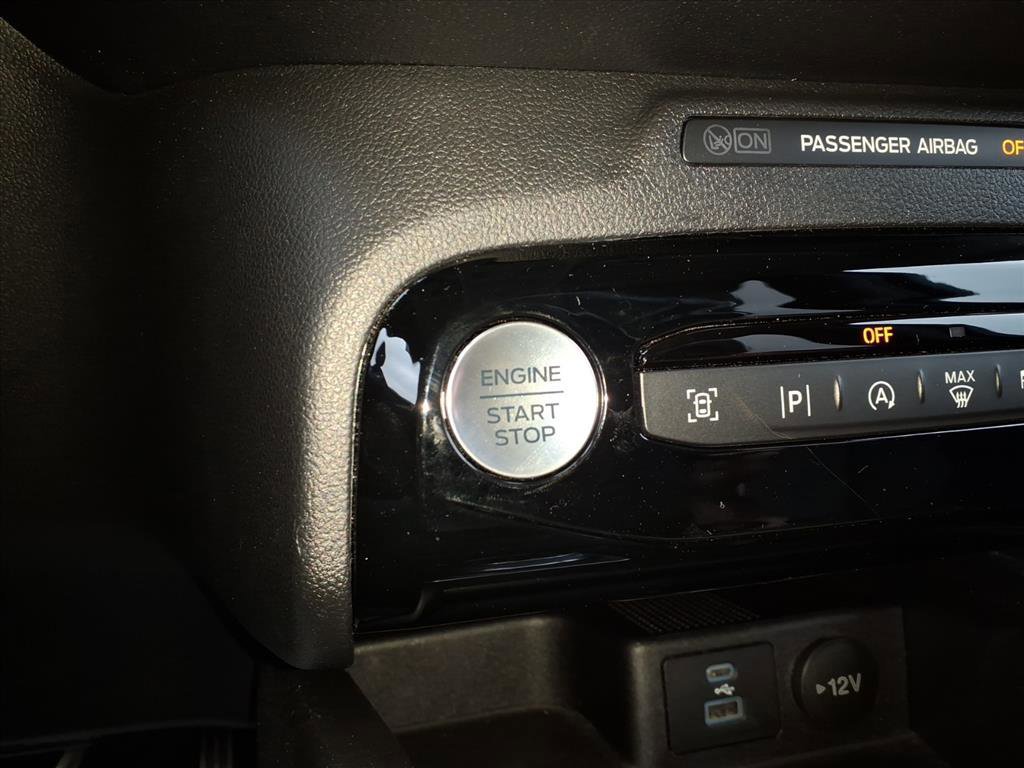 Certified 2023 Ford Escape Platinum image 22