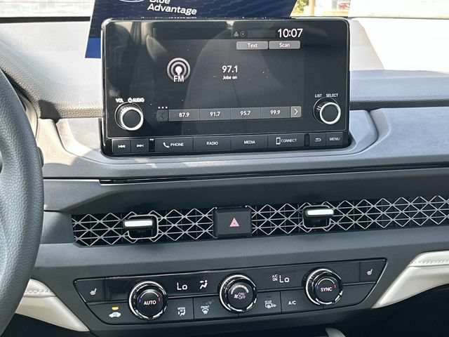 Used 2025 Honda Accord SE image 15