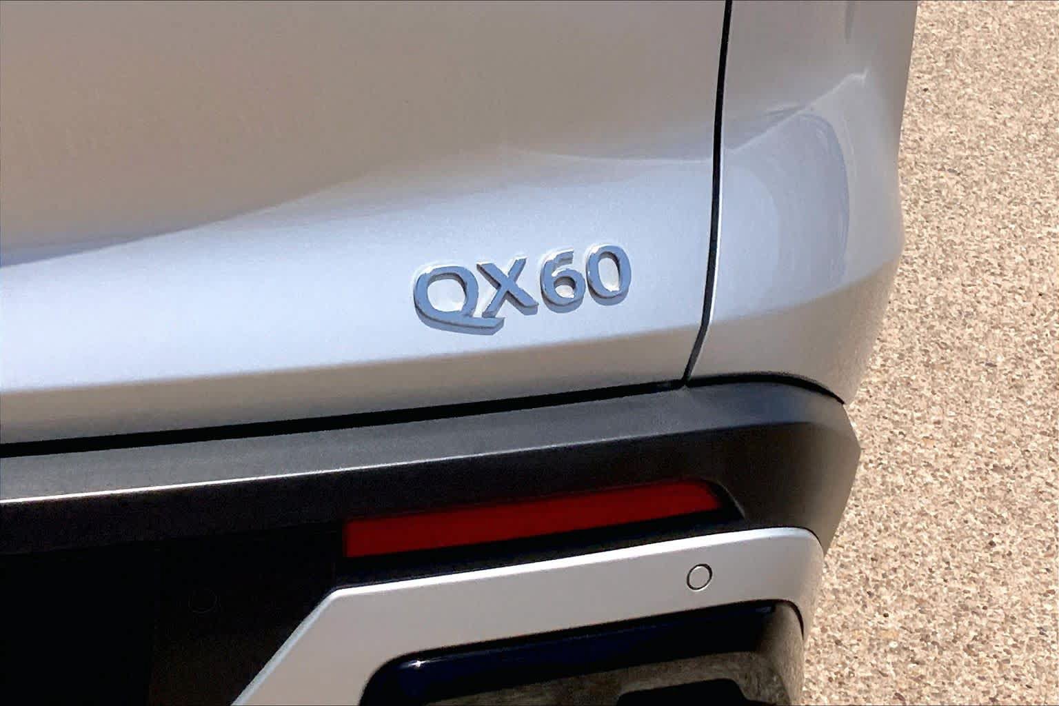 Used 2023 INFINITI QX60 Pure FWD image 10