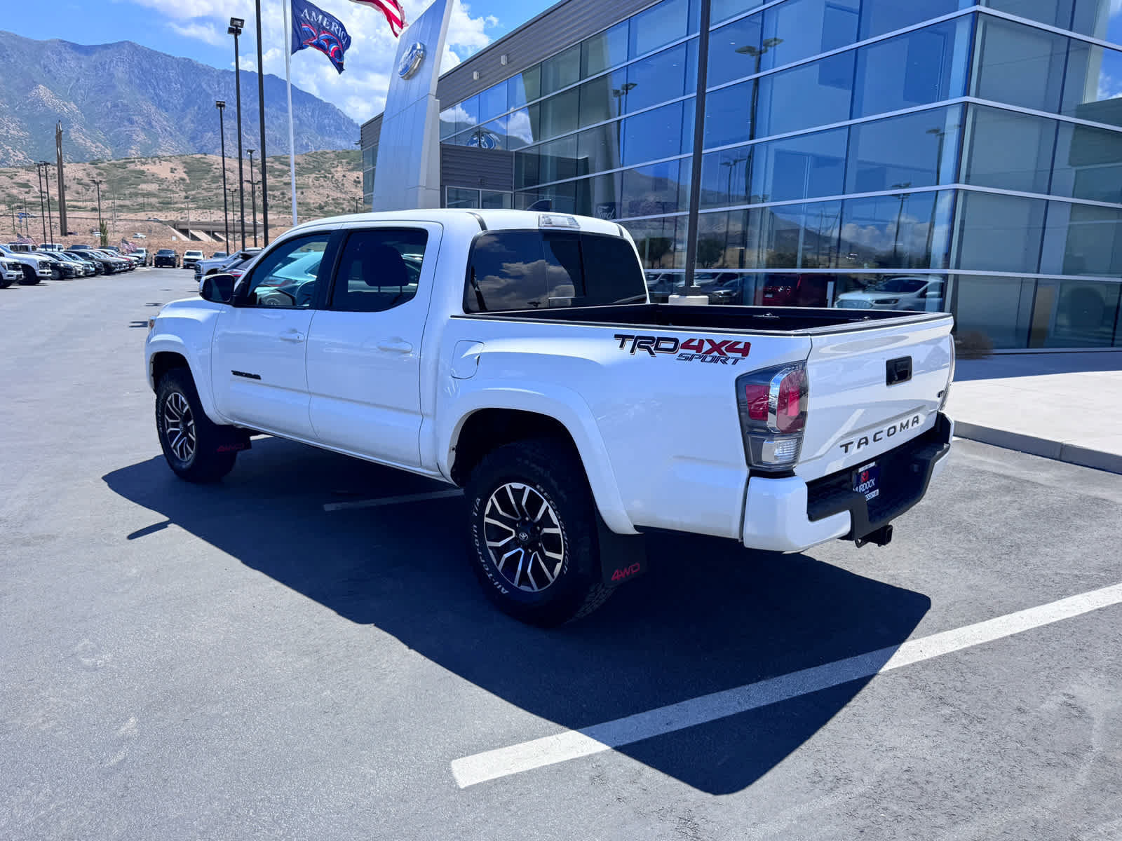 Used 2023 Toyota Tacoma TRD Sport AWD/4WD image 9